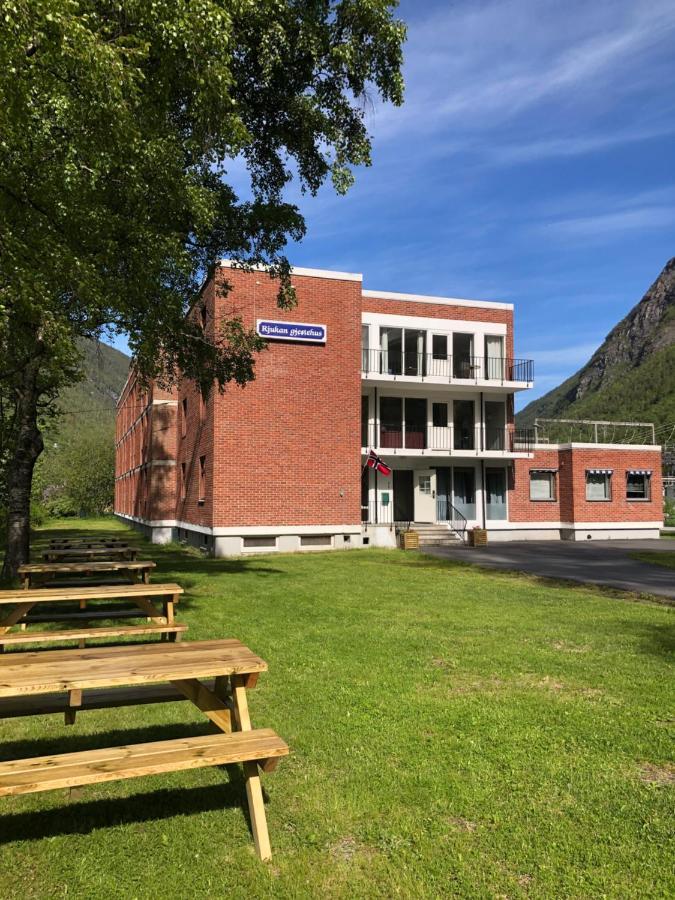 Rjukan Gjestehus Экстерьер фото